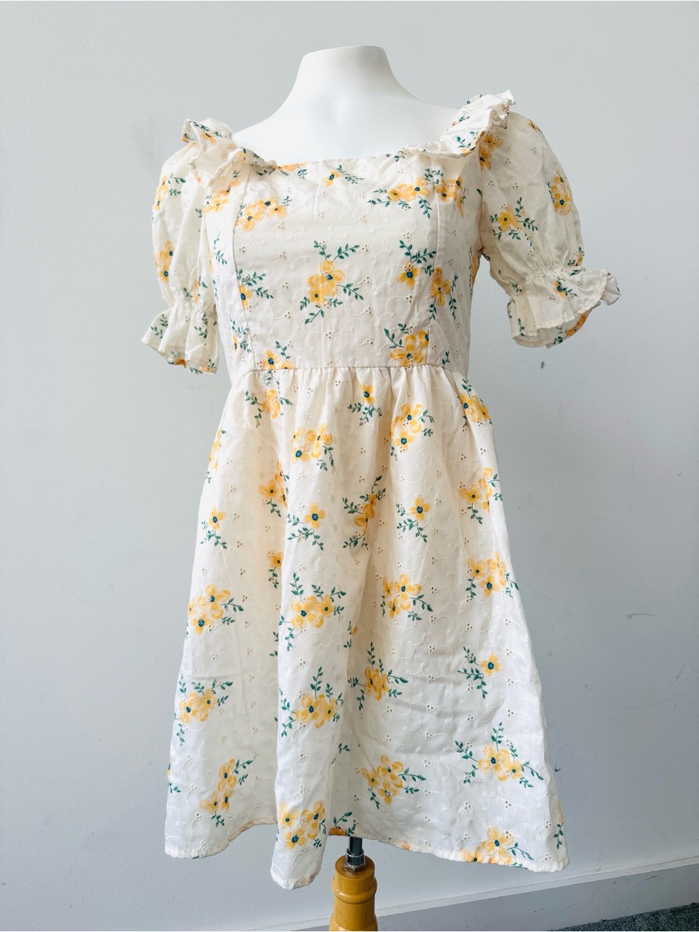 Storia Square-Neck Floral Mini Dress in Cream and Yellow